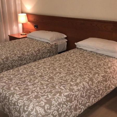 SantʼIlario dʼEnza Hotel Select מראה חיצוני תמונה