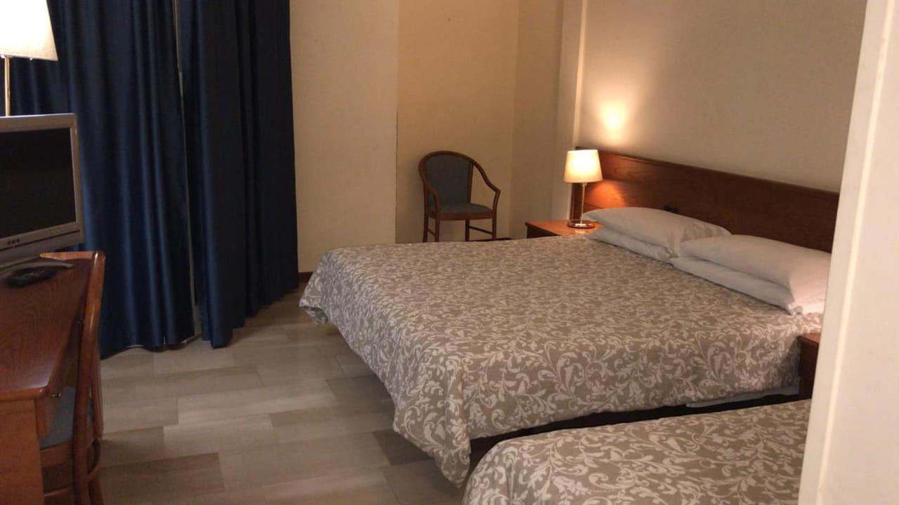 SantʼIlario dʼEnza Hotel Select מראה חיצוני תמונה