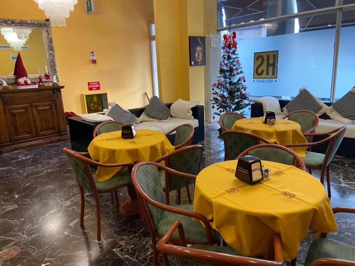 SantʼIlario dʼEnza Hotel Select מראה חיצוני תמונה